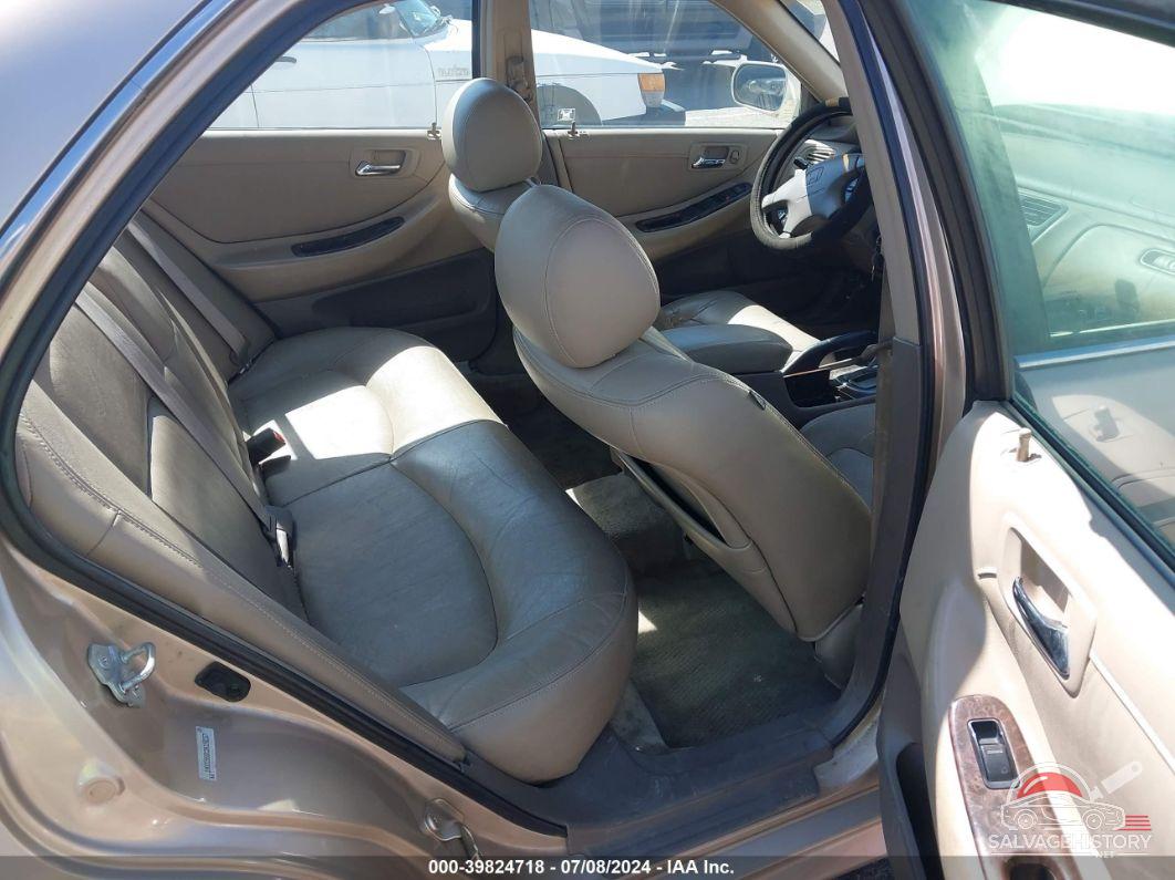 1HGCG566X2A120257 2002 HONDA ACCORD photo no. 8
