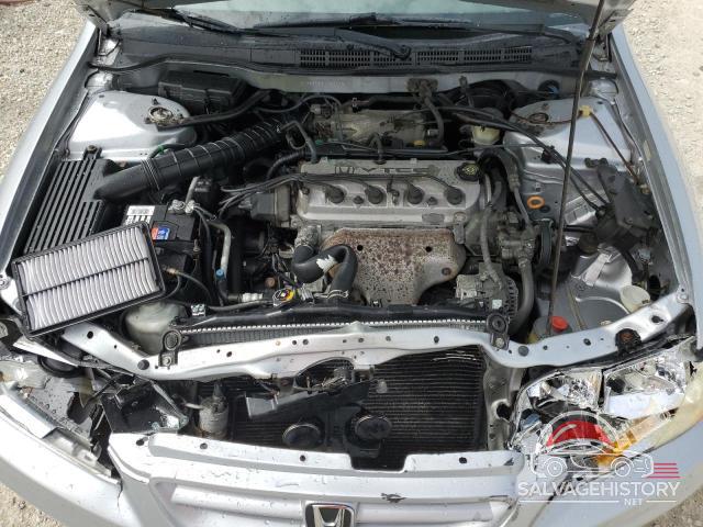 1HGCG56752A163378 2002 HONDA ACCORD photo no. 11
