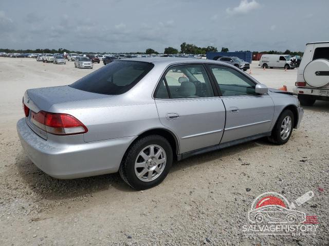 1HGCG56752A163378 2002 HONDA ACCORD photo no. 3