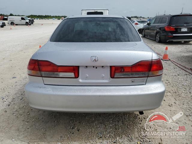 1HGCG56752A163378 2002 HONDA ACCORD photo no. 6