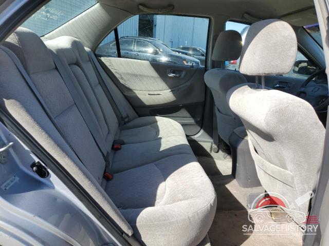 1HGCG65572A065944 2002 HONDA ACCORD photo no. 10