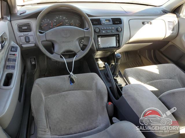 1HGCG65572A065944 2002 HONDA ACCORD photo no. 8