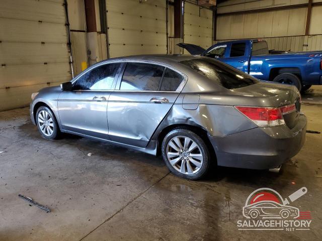 1HGCP3F80CA017954 2012 HONDA ACCORD photo no. 2