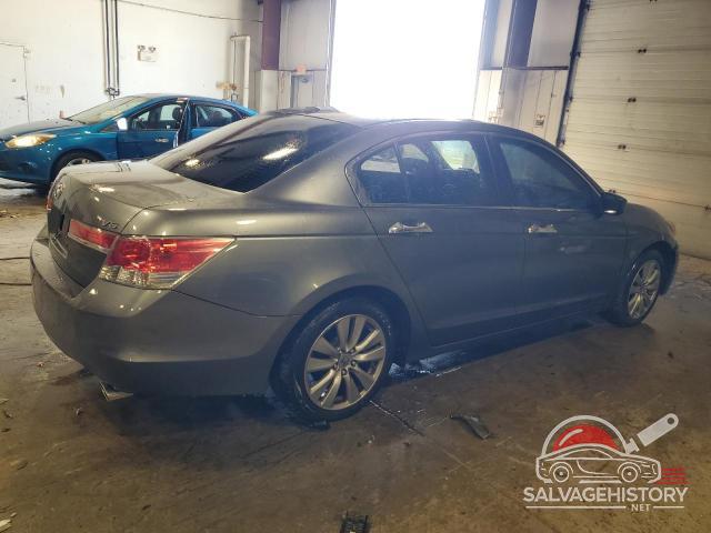 1HGCP3F80CA017954 2012 HONDA ACCORD photo no. 3