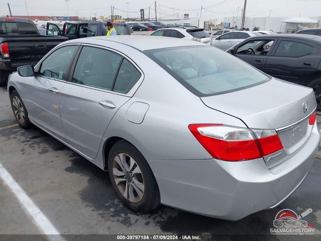 1HGCR2F31DA235704 2013 HONDA ACCORD photo no. 3