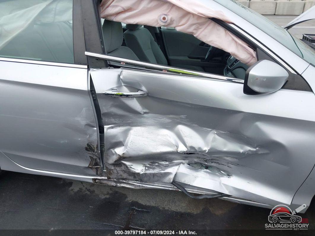1HGCR2F31DA235704 2013 HONDA ACCORD photo no. 6