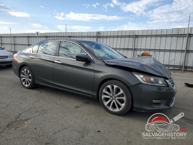 1HGCR2F50DA073937 2013 HONDA ACCORD photo no. 4