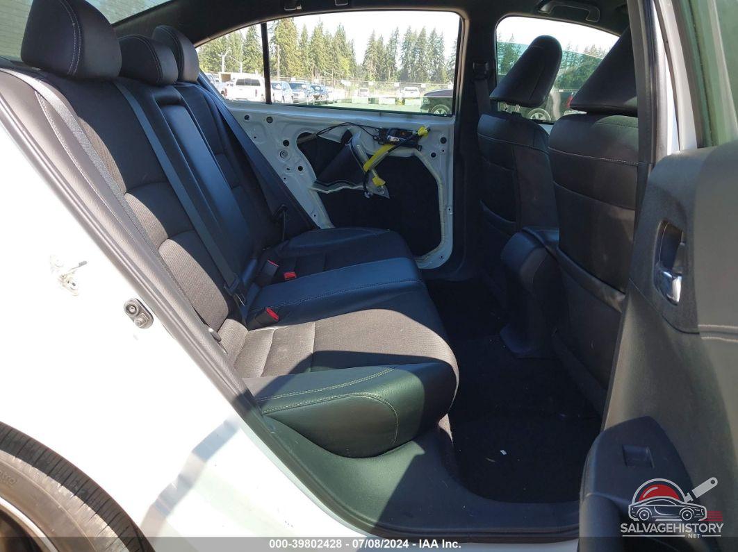 1HGCR2F57HA117261 2017 HONDA ACCORD photo no. 8