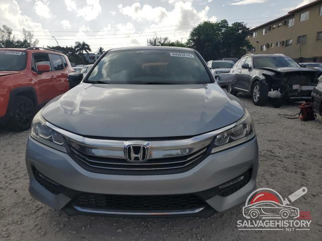 1HGCR2F76HA033949 2017 HONDA ACCORD photo no. 5