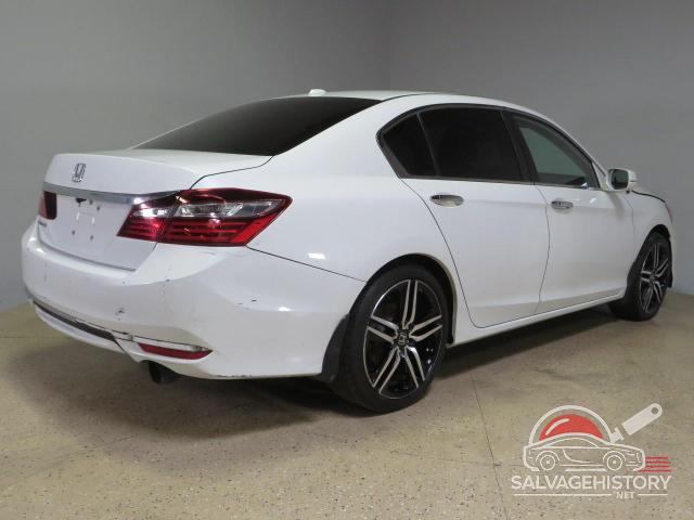 1HGCR2F78HA032463 2017 HONDA ACCORD photo no. 3