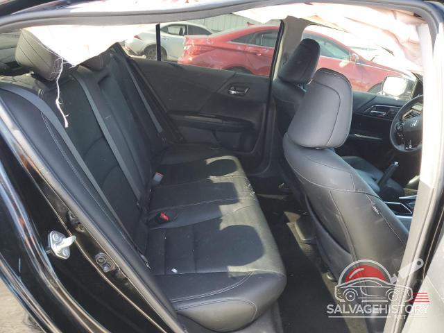 1HGCR2F87HA268059 2017 HONDA ACCORD photo no. 10