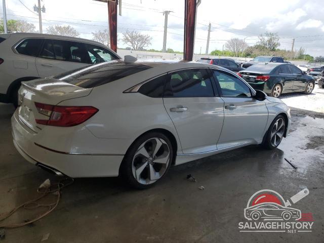 1HGCV1F90JA021065 2018 HONDA ACCORD photo no. 3