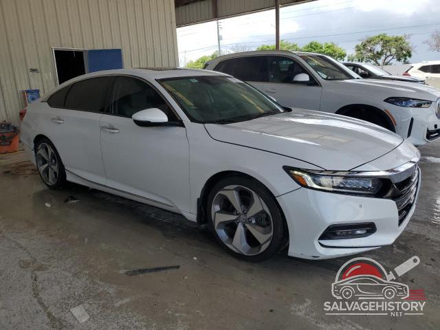1HGCV1F90JA021065 2018 HONDA ACCORD photo no. 4