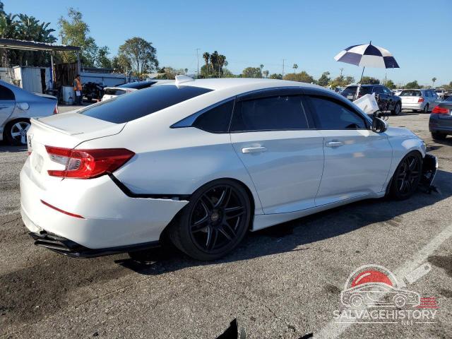 1HGCV2F39JA029196 2018 HONDA ACCORD photo no. 3