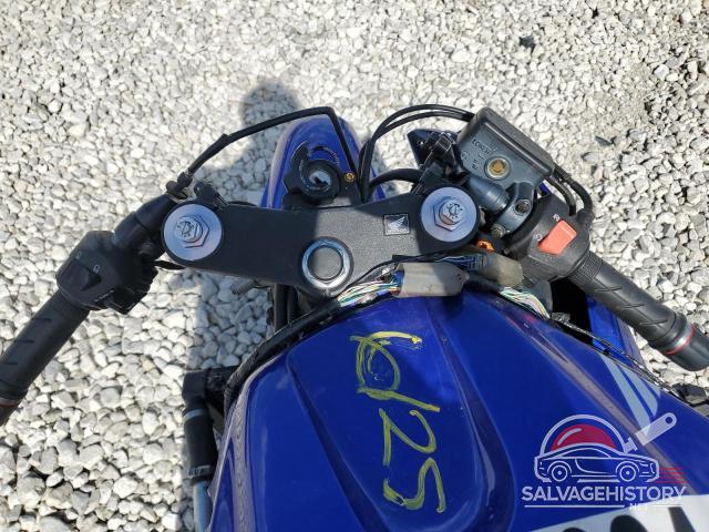JH2PC37084M106280 2004 HONDA CBR CYCLE photo no. 7