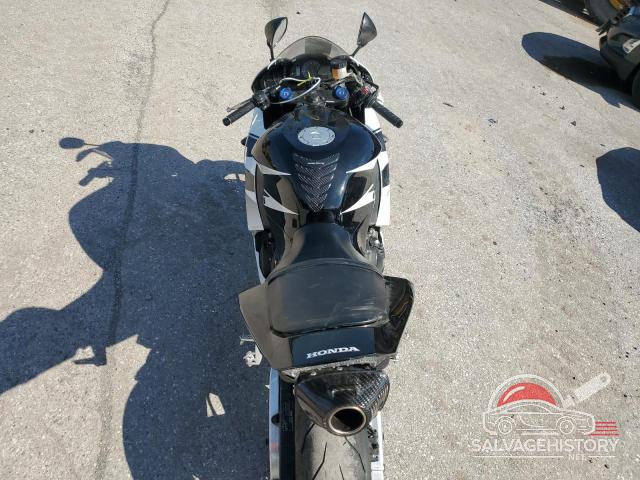 JH2PC40J7GK200403 2016 HONDA CBR CYCLE photo no. 6