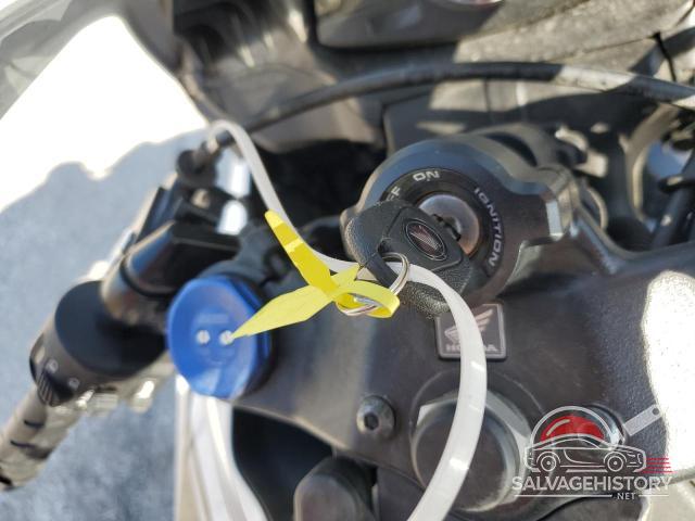 JH2PC40J7GK200403 2016 HONDA CBR CYCLE photo no. 8