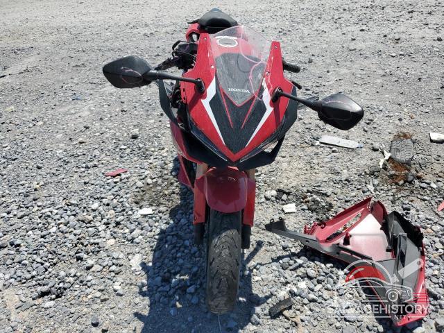 MLHPC6252N5301703 2022 HONDA CBR CYCLE photo no. 2