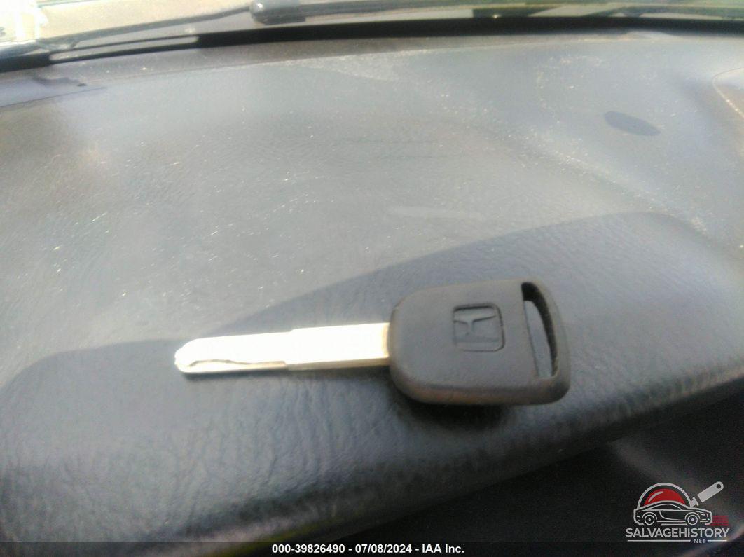 JHLRD78812C002861 2002 HONDA CR-V photo no. 11