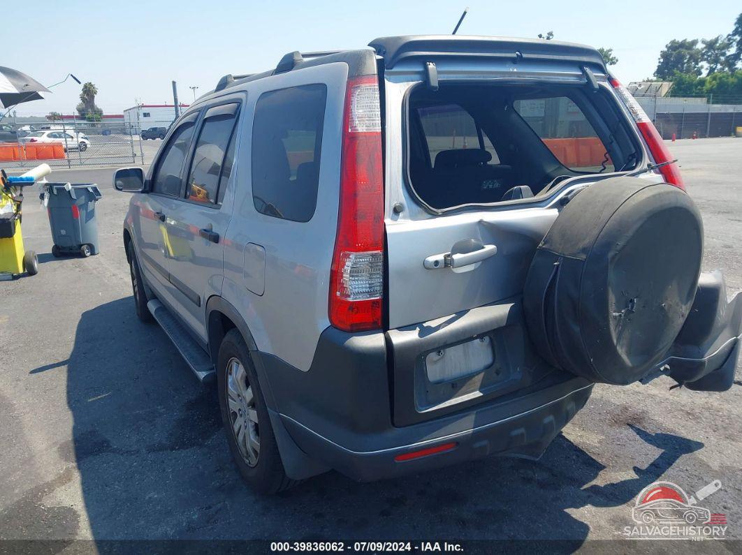 JHLRD78845C018007 2005 HONDA CR-V photo no. 3