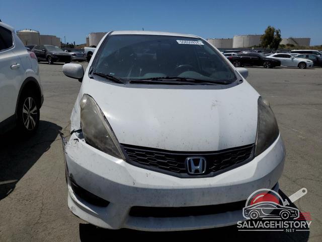 JHMGE8H5XDC043990 2013 HONDA FIT photo no. 5
