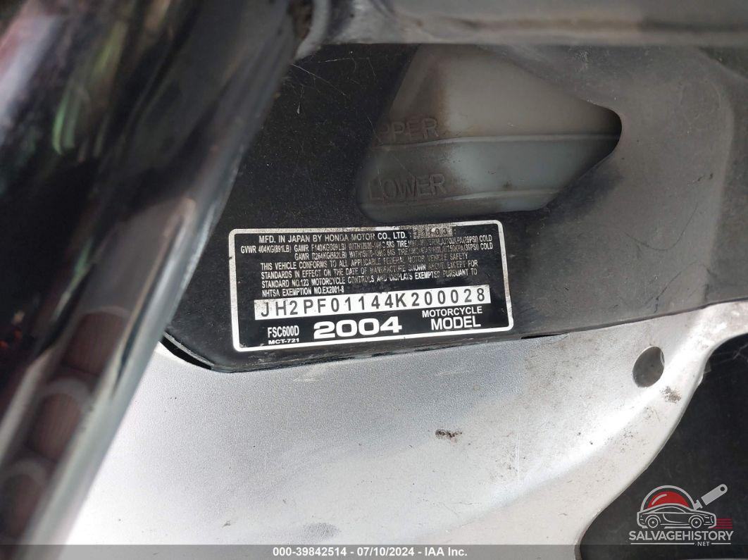 JH2PF01144K200028 2004 HONDA FSC600 photo no. 10