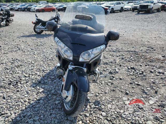 1HFSC47H09A802371 2009 HONDA GL CYCLE photo no. 2