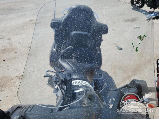 1HFSC47H6AA903645 2010 HONDA GL CYCLE photo no. 5