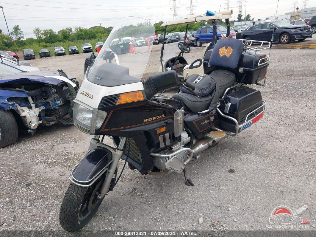 1HFSC1414FA122863 1985 HONDA GL1200 photo no. 2