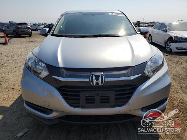 3CZRU5H39JM720946 2018 HONDA HR-V photo no. 5