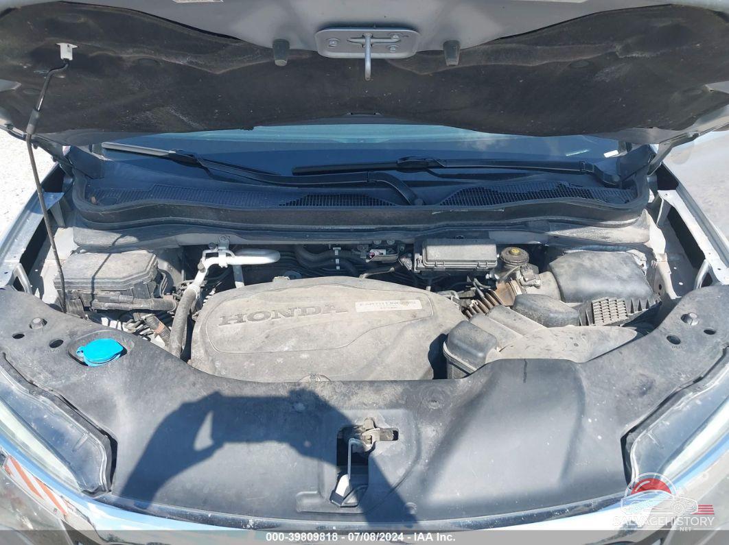 5FNYF6H09HB013478 2017 HONDA PILOT photo no. 10