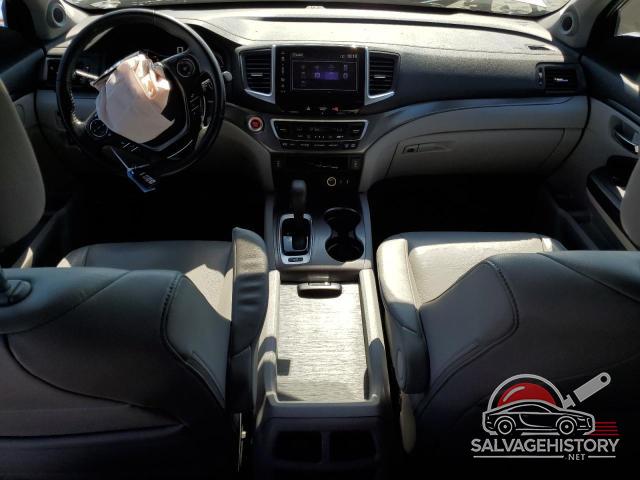5FNYF6H50JB050985 2018 HONDA PILOT photo no. 8