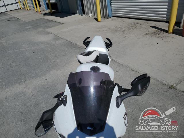 JH2RC7958EK000028 2014 HONDA VFR CYCLE photo no. 5