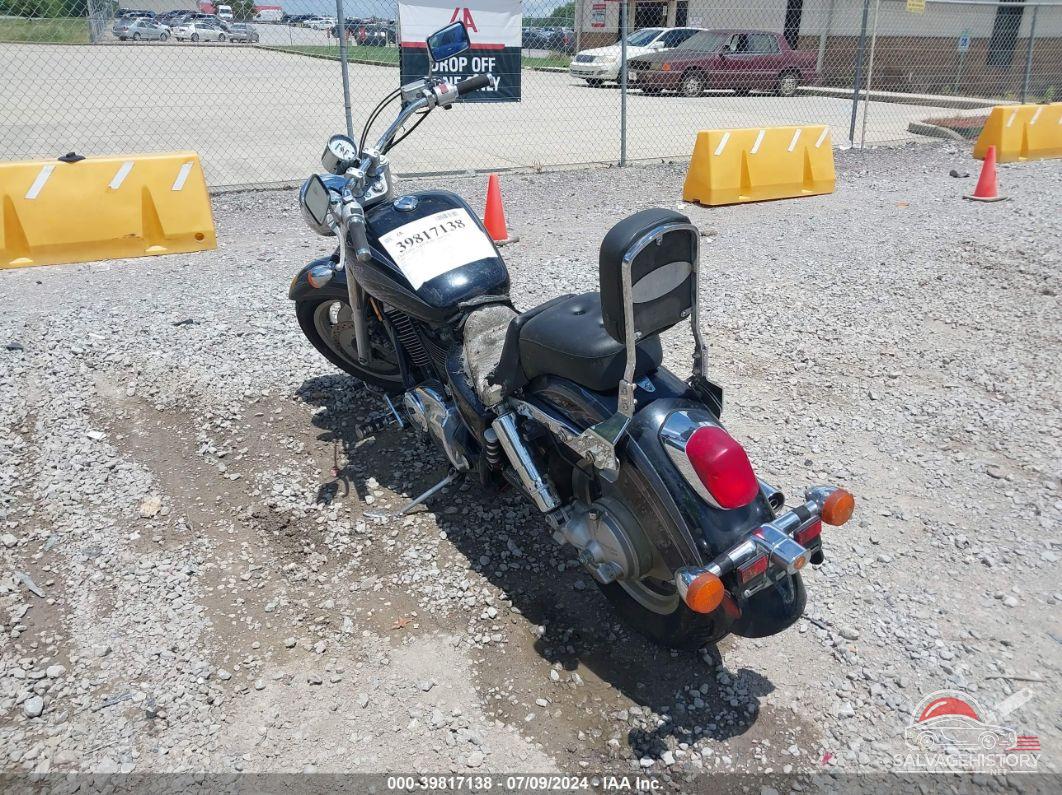 1HFSC43071A104621 2001 HONDA VT1100 photo no. 3