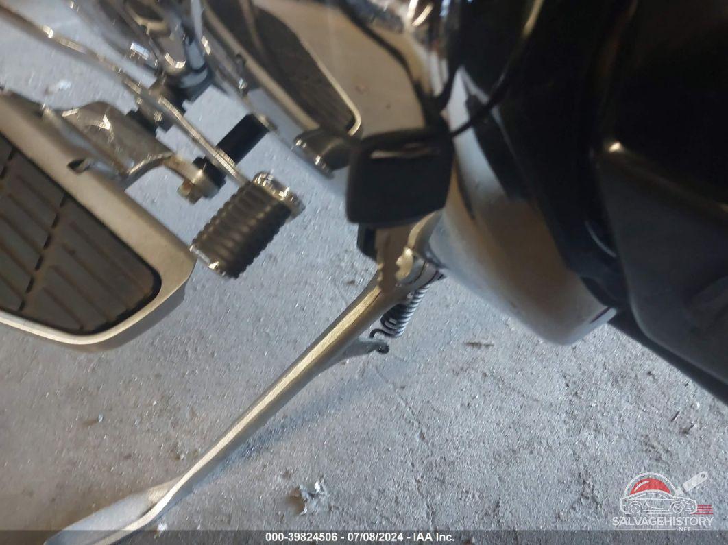 1HFSC39042A400201 2002 HONDA VT1100 photo no. 11