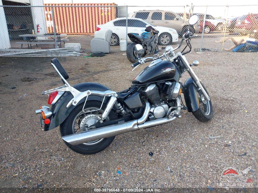 JH2RC4442XM100050 1999 HONDA VT750 photo no. 4