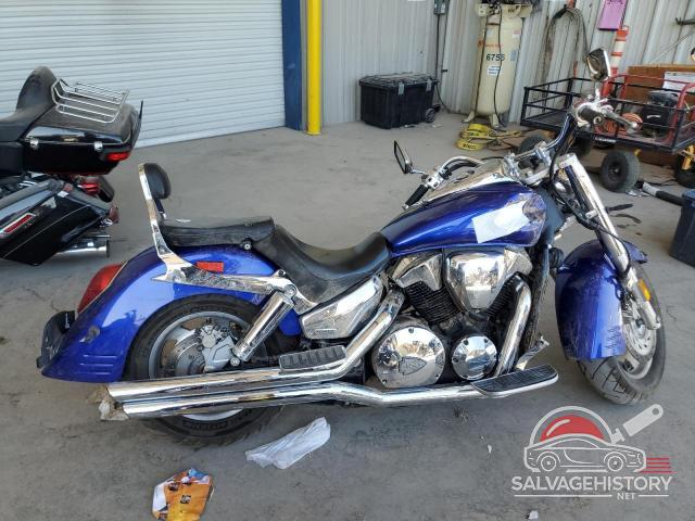 1HFSC526X6A311801 2006 HONDA VTX CYCLE photo no. 2