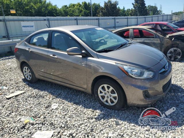 KMHCT4AE5DU500462 2013 HYUNDAI ACCENT photo no. 4