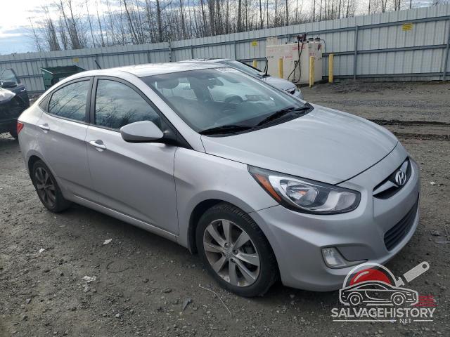 KMHCU4AE5DU434475 2013 HYUNDAI ACCENT photo no. 4