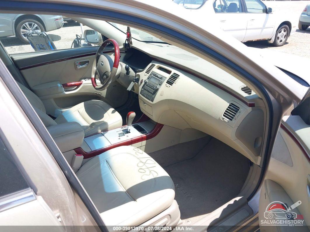 KMHFC46F08A301700 2008 HYUNDAI AZERA photo no. 5