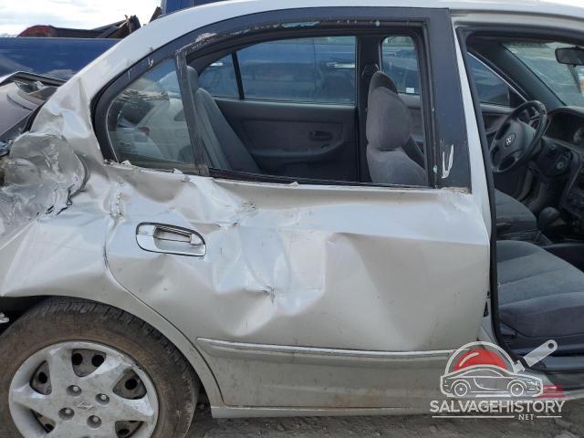 KMHDN46D05U054947 2005 HYUNDAI ELANTRA photo no. 10