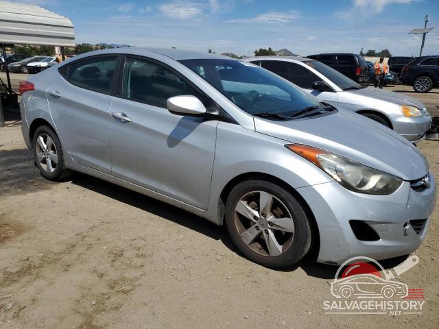 5NPDH4AE9CH064640 2012 HYUNDAI ELANTRA photo no. 4