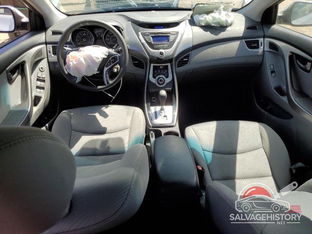 5NPDH4AE9CH064640 2012 HYUNDAI ELANTRA photo no. 8