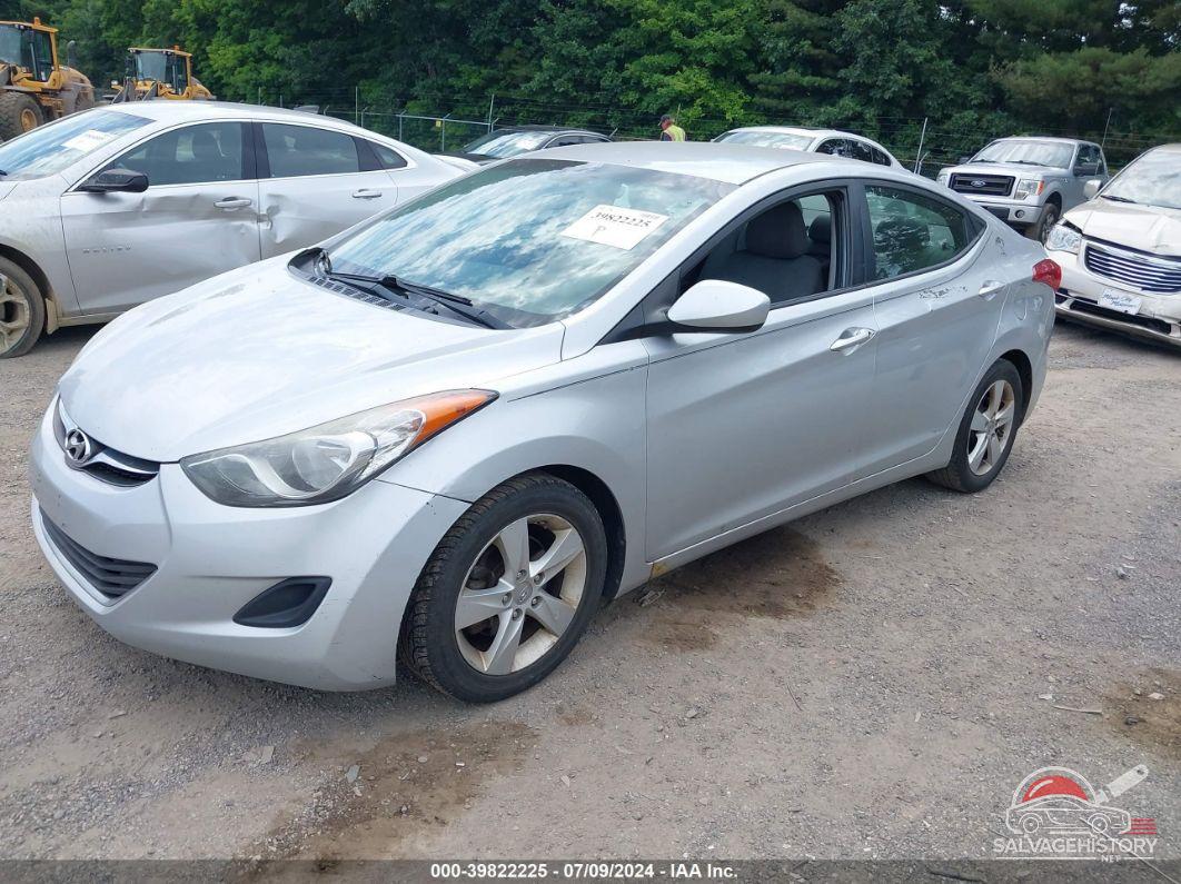 5NPDH4AE0DH317006 2013 HYUNDAI ELANTRA photo no. 2