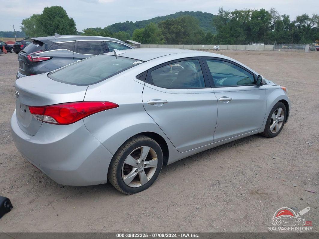 5NPDH4AE0DH317006 2013 HYUNDAI ELANTRA photo no. 4