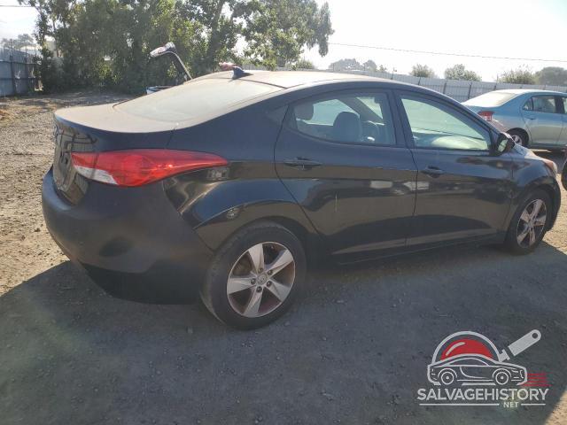 5NPDH4AE1DH314051 2013 HYUNDAI ELANTRA photo no. 3