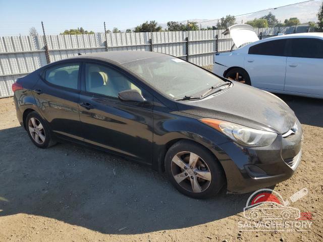 5NPDH4AE1DH314051 2013 HYUNDAI ELANTRA photo no. 4