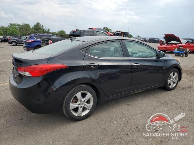 5NPDH4AE3DH443943 2013 HYUNDAI ELANTRA photo no. 3
