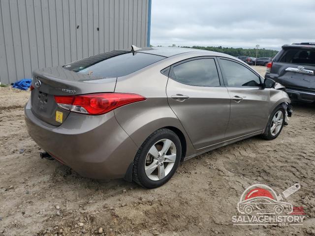 5NPDH4AE8DH209409 2013 HYUNDAI ELANTRA photo no. 3