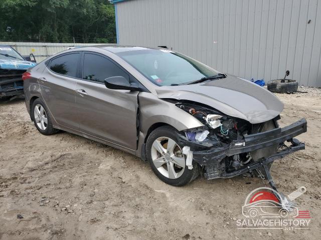 5NPDH4AE8DH209409 2013 HYUNDAI ELANTRA photo no. 4